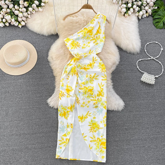 Robe longue asymétrique à fleurs jaunes – élégance ensoleillée